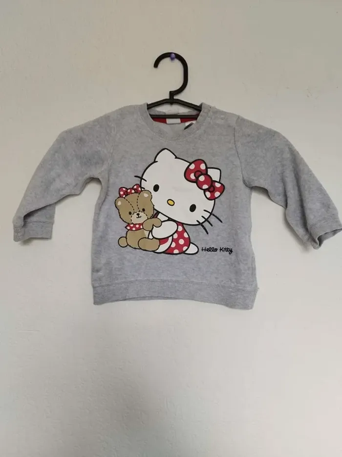 pull H&M Hello Kitty pour bébé fille 9/12 mois