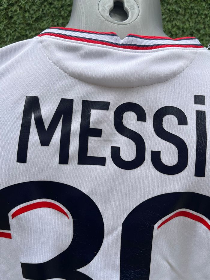 Maillot Messi PSG - photo numéro 3