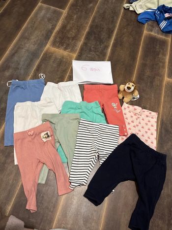 Lot de 9 leggings et 1 jogging