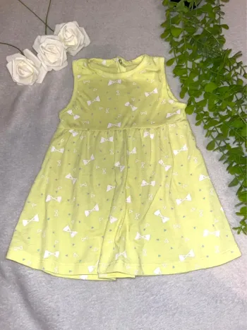 Très belle robe sans manche pour bébé fille