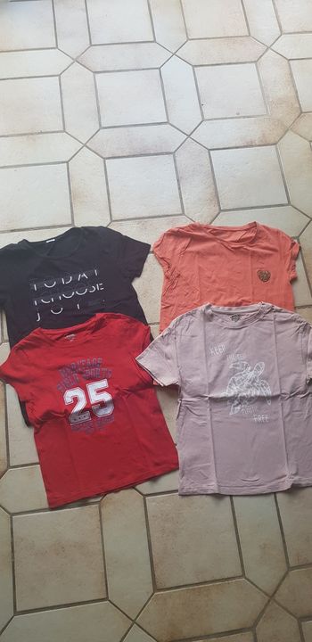 Lot 4 t shirts
