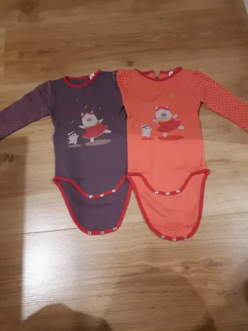 Lot 2 bodies du pareil au même 6 mois