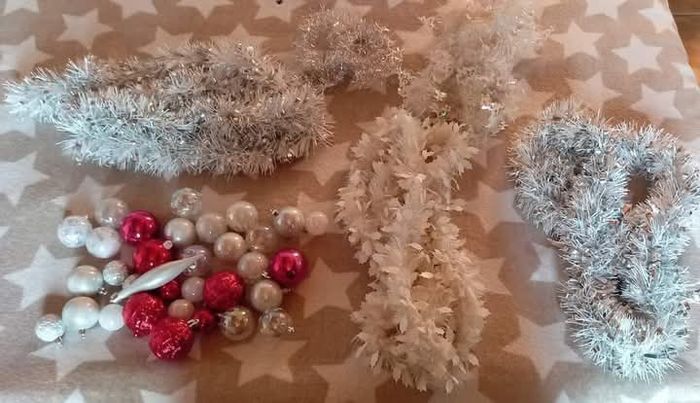 Lot boules  et guirlandes de Noël
Lot complet sur la première photo - photo numéro 5