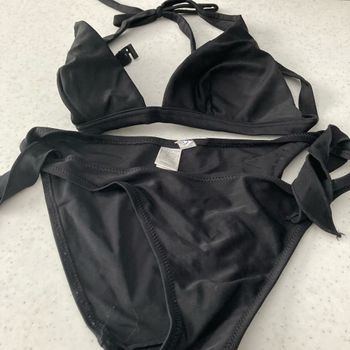 Maillot bain avec un papillon en motif