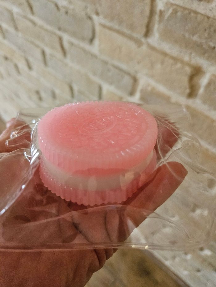 Gros Squichie Oreo rose yoyo jouet anti stress jouet à presser sensoriel neuf - photo numéro 2