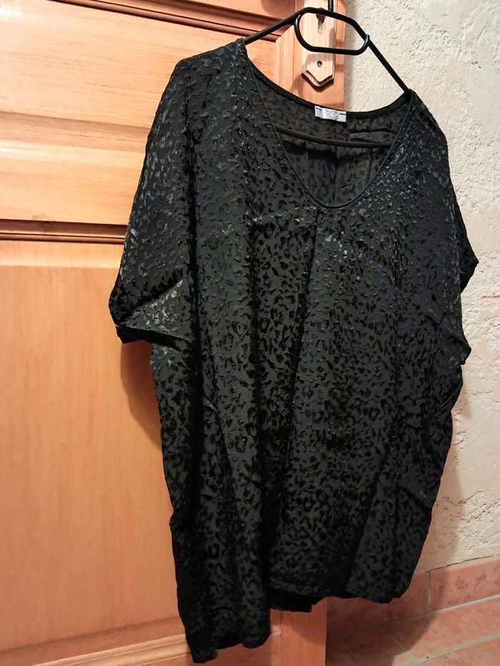 Top noir brillant long - photo numéro 2