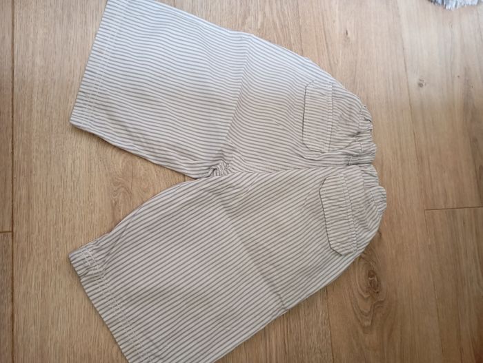 Short 8 ans garçon très bon état - photo numéro 2