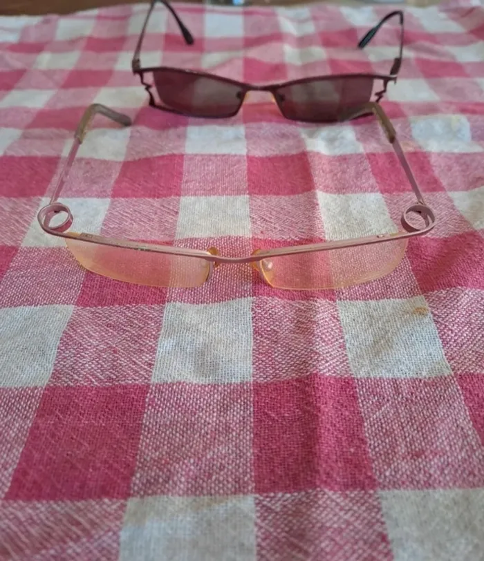 2 paires de lunettes vue Et solaire. - photo numéro 2