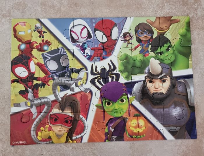Puzzle spidey et ses amis - photo numéro 2
