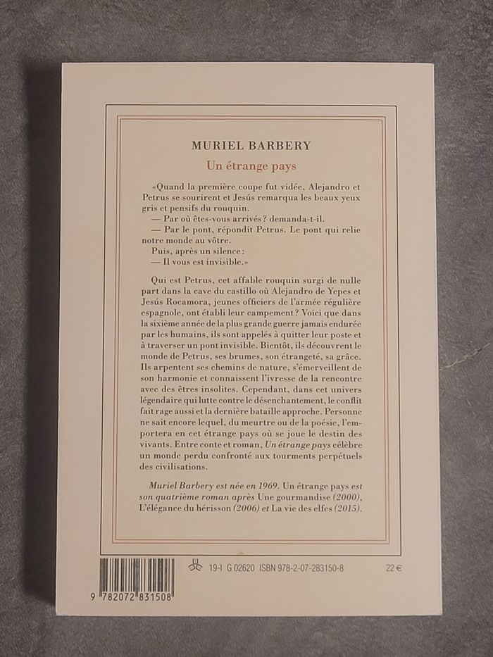 Un étrange pays Muriel Barbery - photo numéro 2