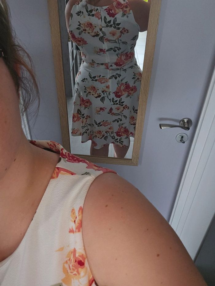 Robe à fleures - photo numéro 2