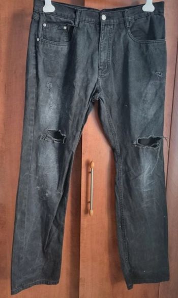 Jeans à trous taille 46