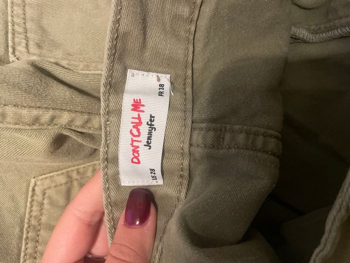 Cargo kaki très bon état - photo numéro 2