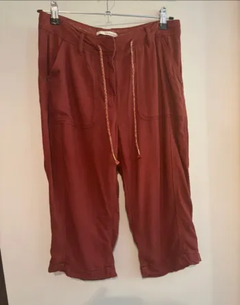 🌺 Pantacourt rouge brique Camaïeu - T38