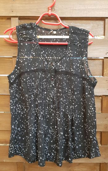 Blouse plissée finition dentelle