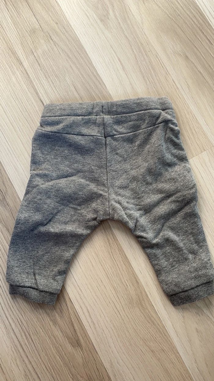 Pantalon 3 mois - photo numéro 3