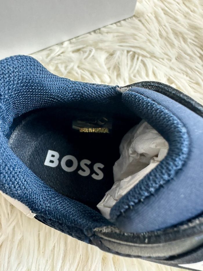 Paire de basket Marine BOSS taille 23 - photo numéro 3