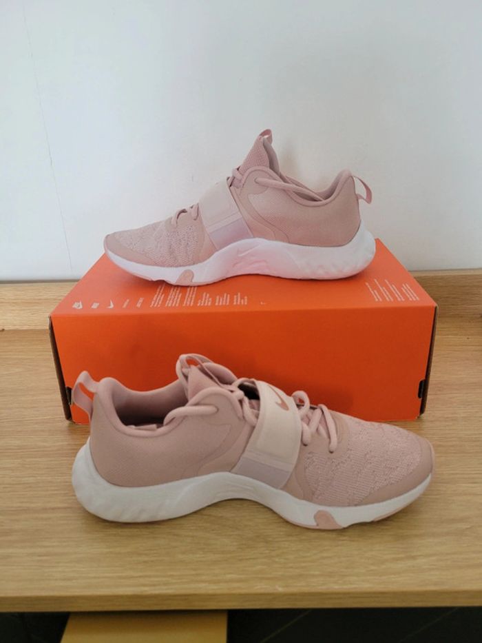Nike Renew in-Season TR12 T 37,5 - photo numéro 3