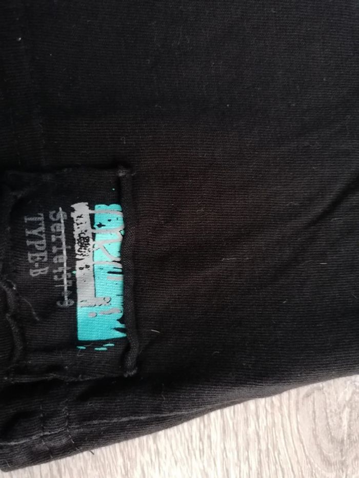 Tee shirt noir - photo numéro 2