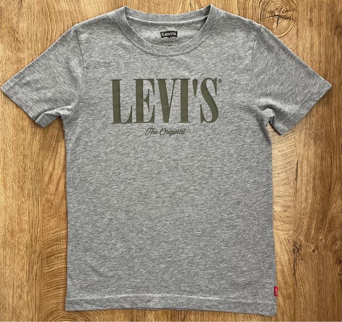 T.shirt à manches courtes gris Levi's en taille 10 ans (140 cm) - photo numéro 2