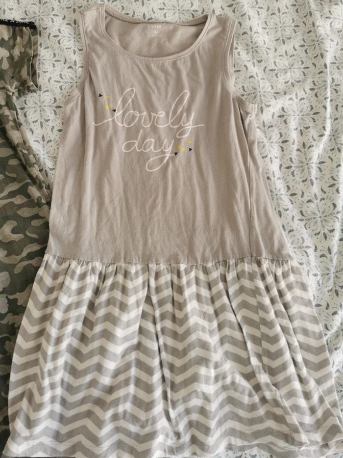 Lot 2 robes - photo numéro 2