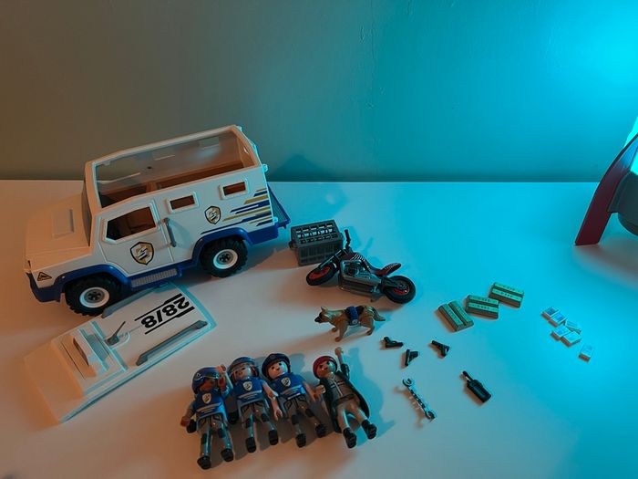 Véhicule police Playmobil - photo numéro 2