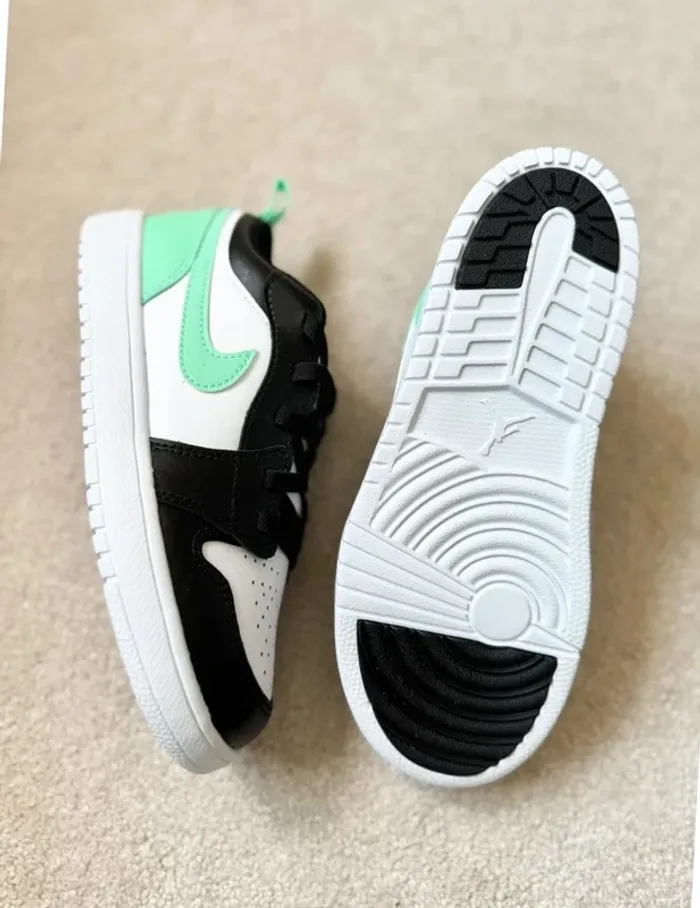 Air Jordan 1 Low - Green Glow - photo numéro 2