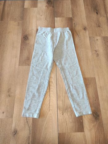 Legging 4 ans Vertbaudet en très bon état