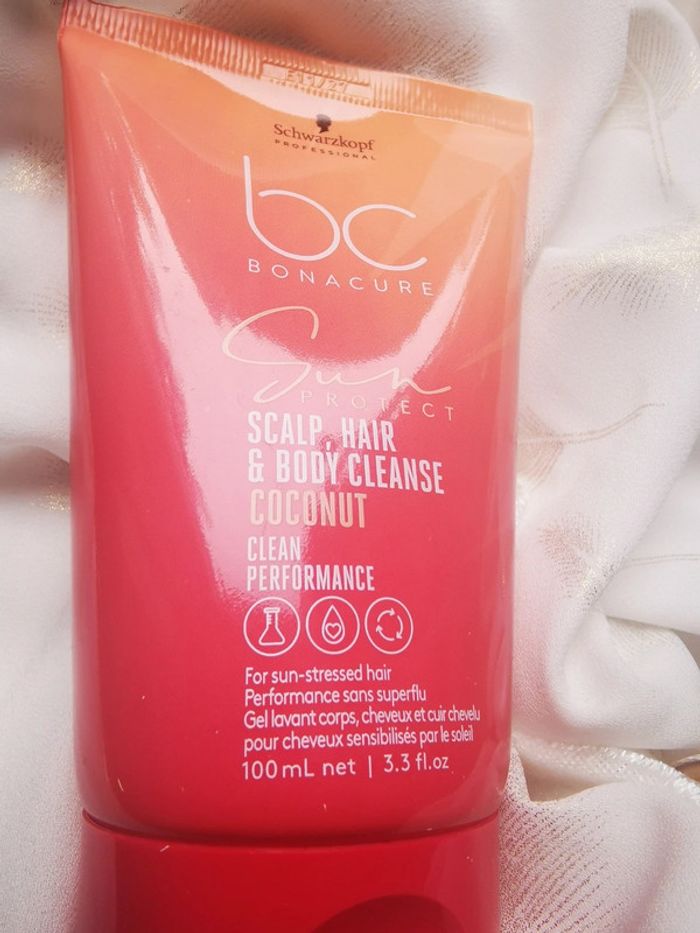 Gel lavant corps et cheveux Sun protect - photo numéro 2