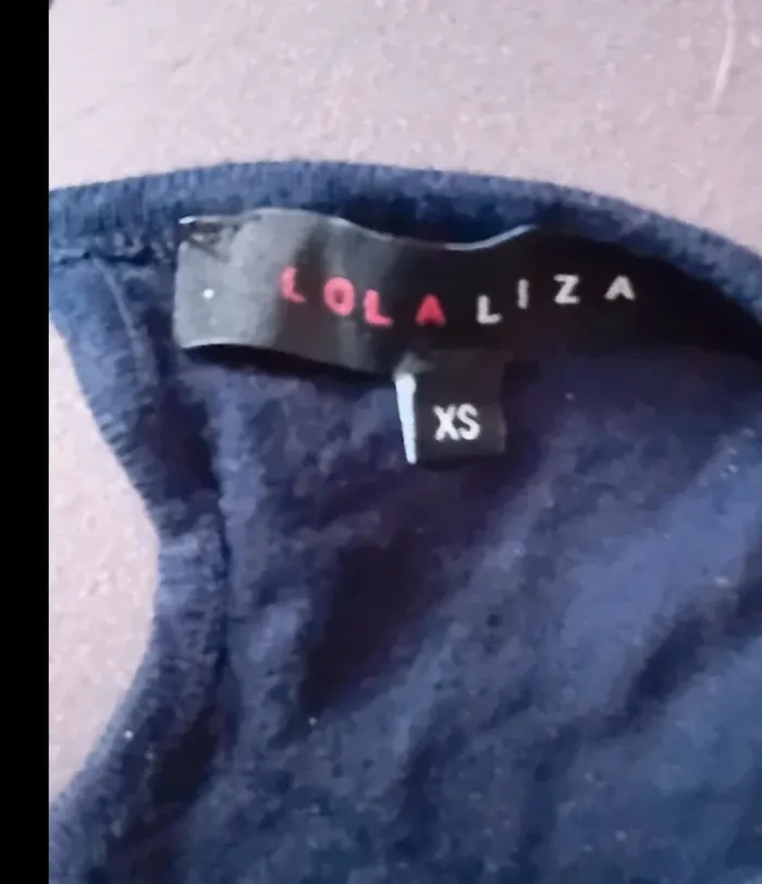 Très joli pull bleu marine avec détails sur les manches taille xs femme - photo numéro 5