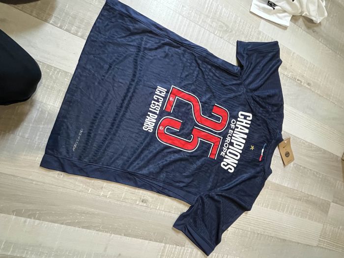 Maillot de foot du PSG - photo numéro 3