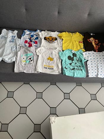 Lot de t-shirts 12mois Disney