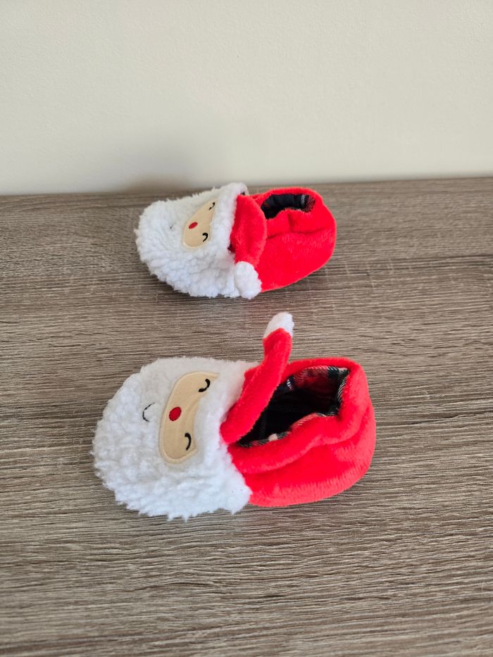 Vêtement Bébé Mixte - Pantoufle Père Noël - Taille 19 - photo numéro 3