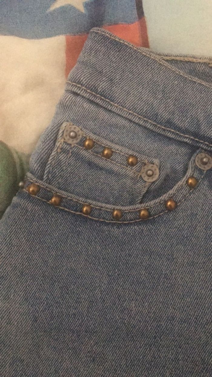 Petit short en 👖 clouté - photo numéro 4