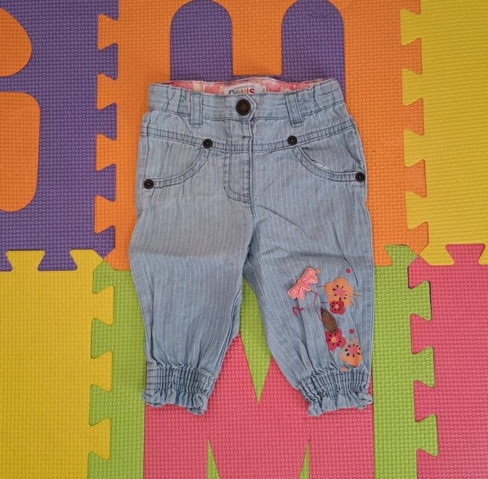 Pantalon bleu clair fleurs, la compagnie des petits, taille 6 mois (68 cm)