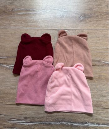 Lot de 4 bonnets 3/6 mois 