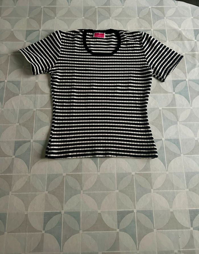 T shirt femme 34 / XS - Jennyfer - en très bon état