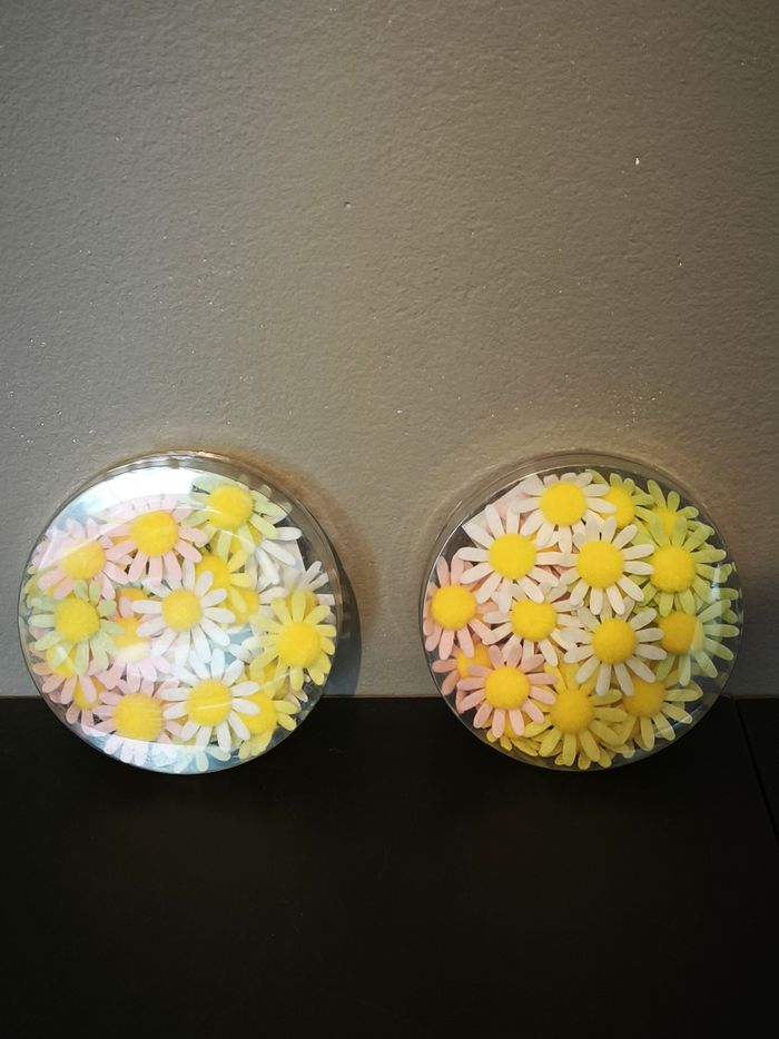 Fleurs décoratives en feutrine - photo numéro 1