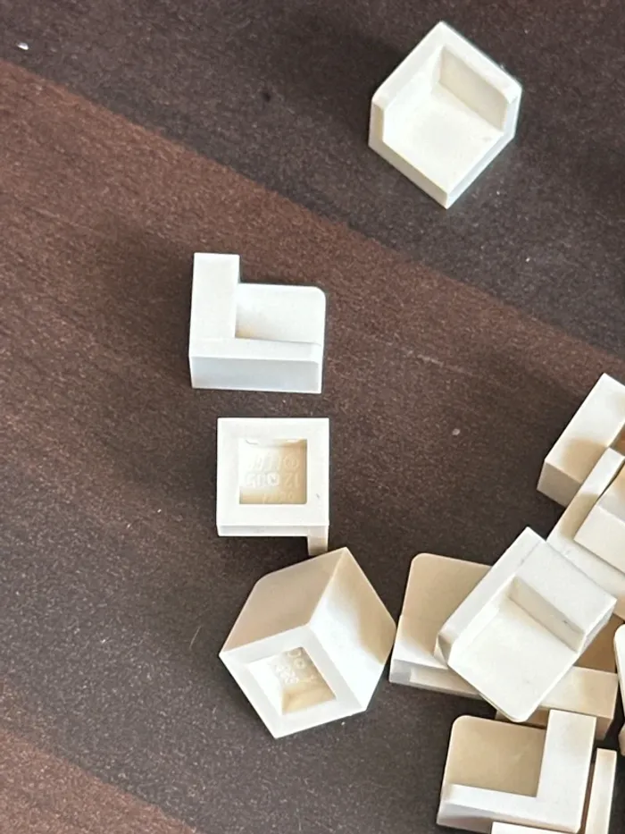20 lego Panel 1 x 1 x 1 Corner ref 6231 White - photo numéro 3