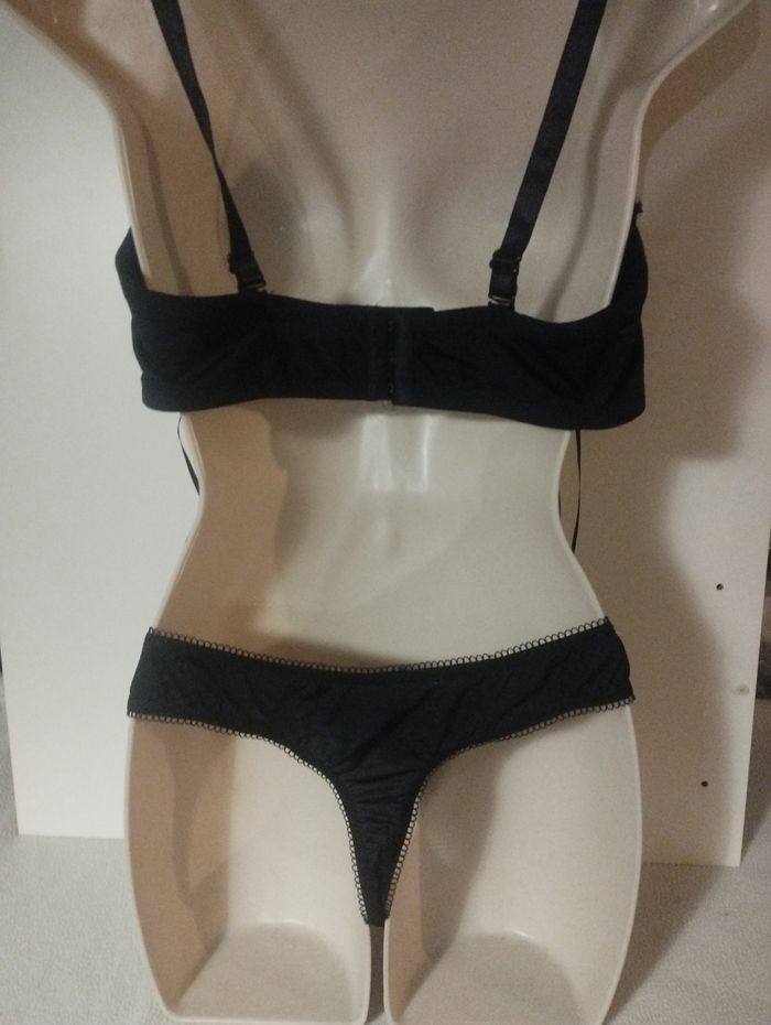Ensemble de lingerie neuf avec armatures et rembourrage 105D XXL pour le string - photo numéro 5