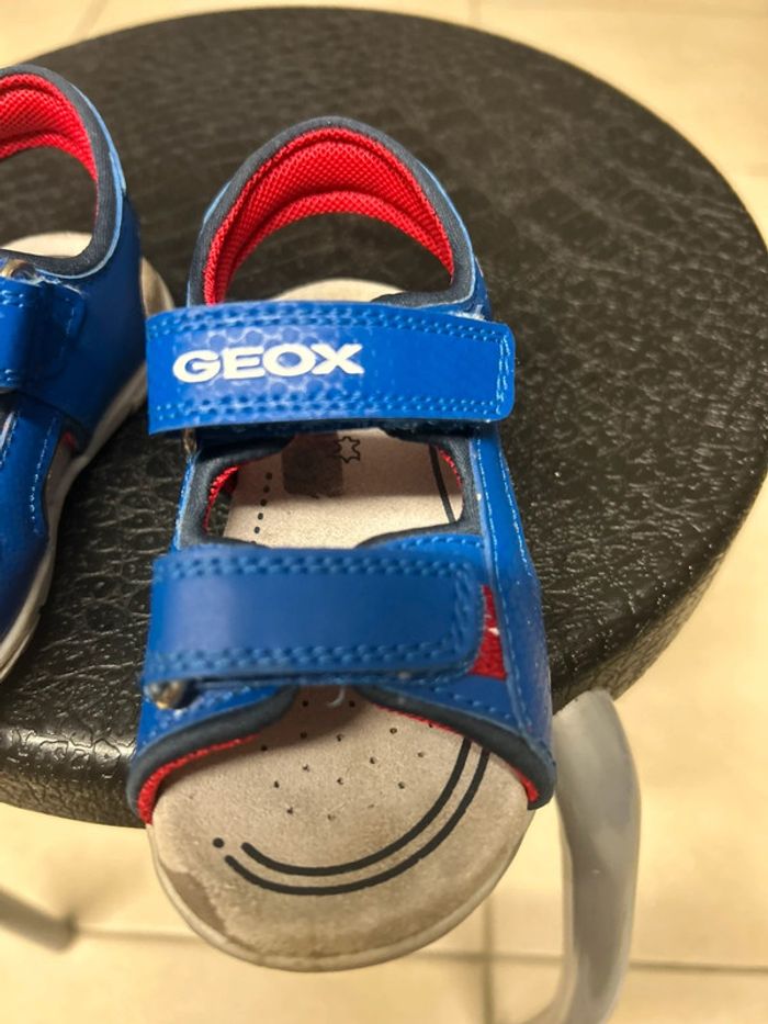 Sandales garcon à scratch Geox modèle Agasim bleu et rouge taille 23 - photo numéro 10