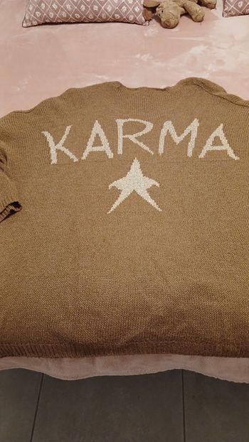 Tunique col V. Marron avec fantaisie dorée dans le dos