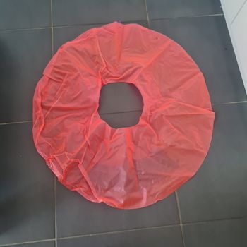 Bouée géante rose fluo