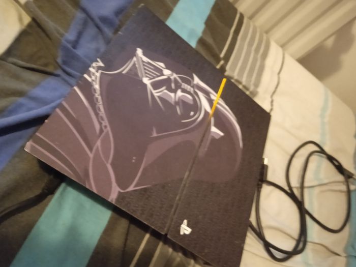 PS4 édition limitée dark Vador - photo numéro 6