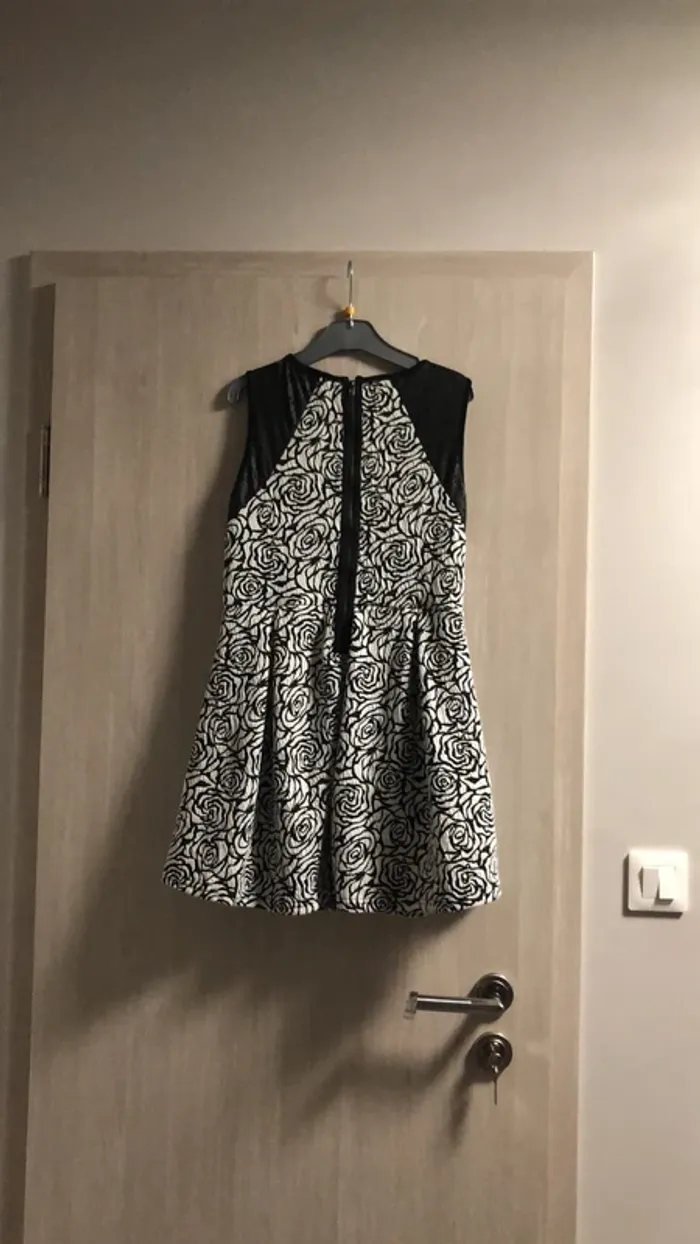 Robe sans manches - photo numéro 5