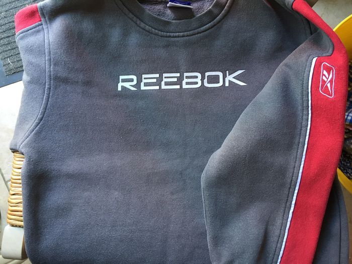 Sweat#reebok#taille 8 ans - photo numéro 2