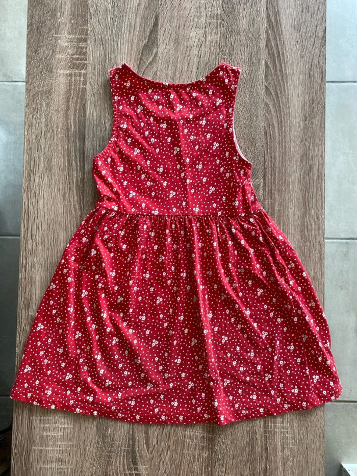 Robe rouge fleurie 6 ans - photo numéro 2