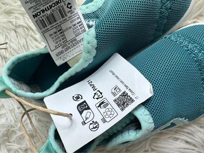 Paire de chaussures aquatiques décathlon taille 22-23 - photo numéro 6