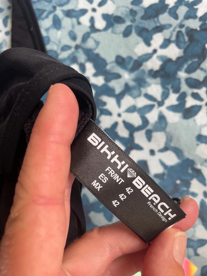Haut de maillot de bain noir, taille 42 - photo numéro 6