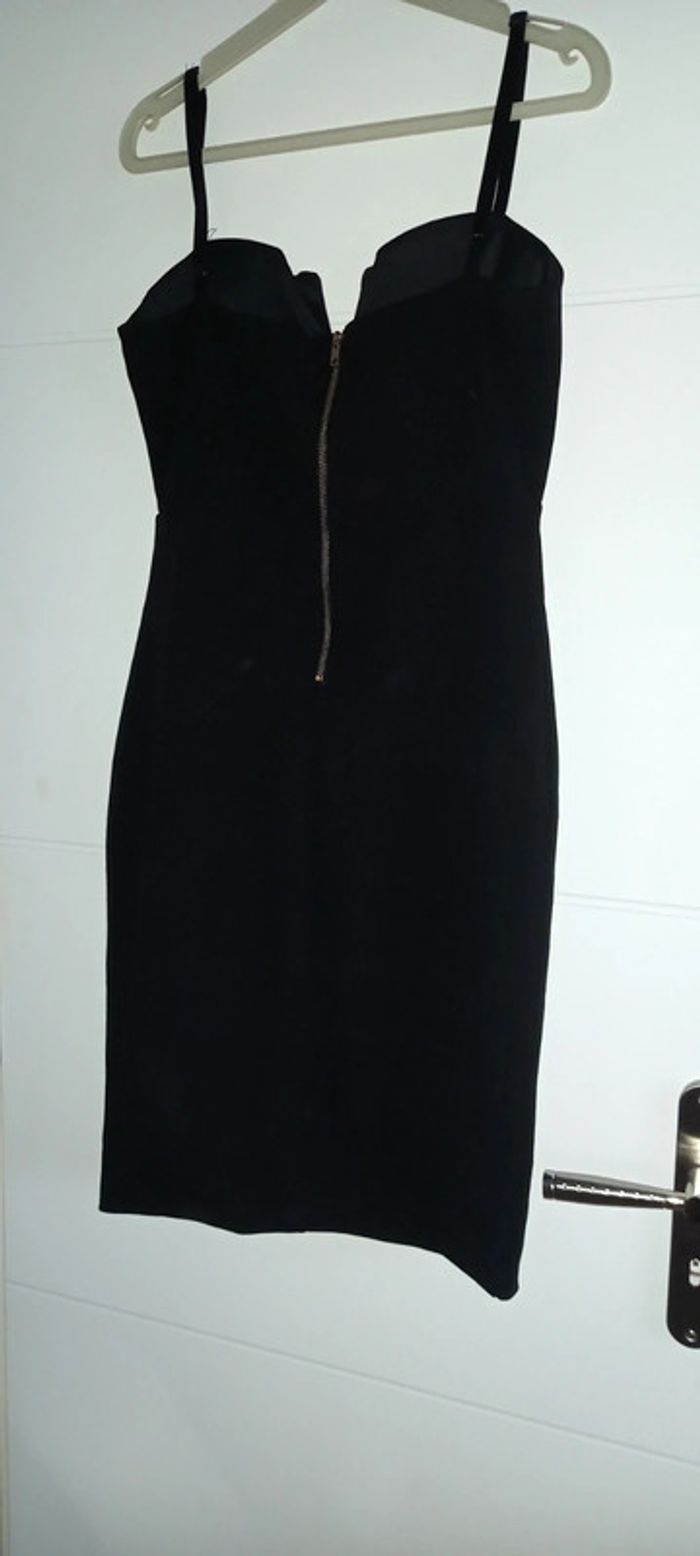 Robe noir chic - photo numéro 3